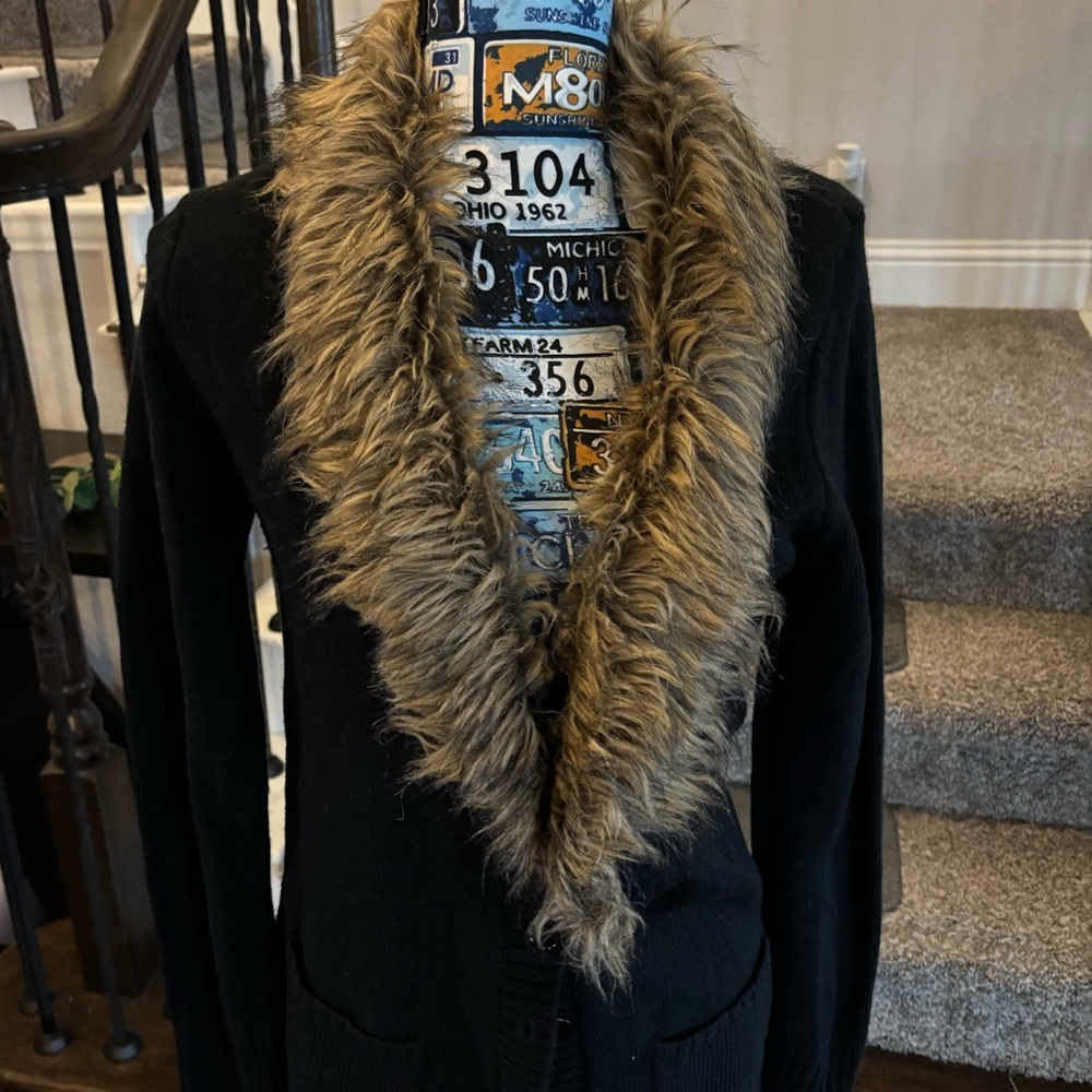 Faux Fur Sweater with Removable Fur Collar L